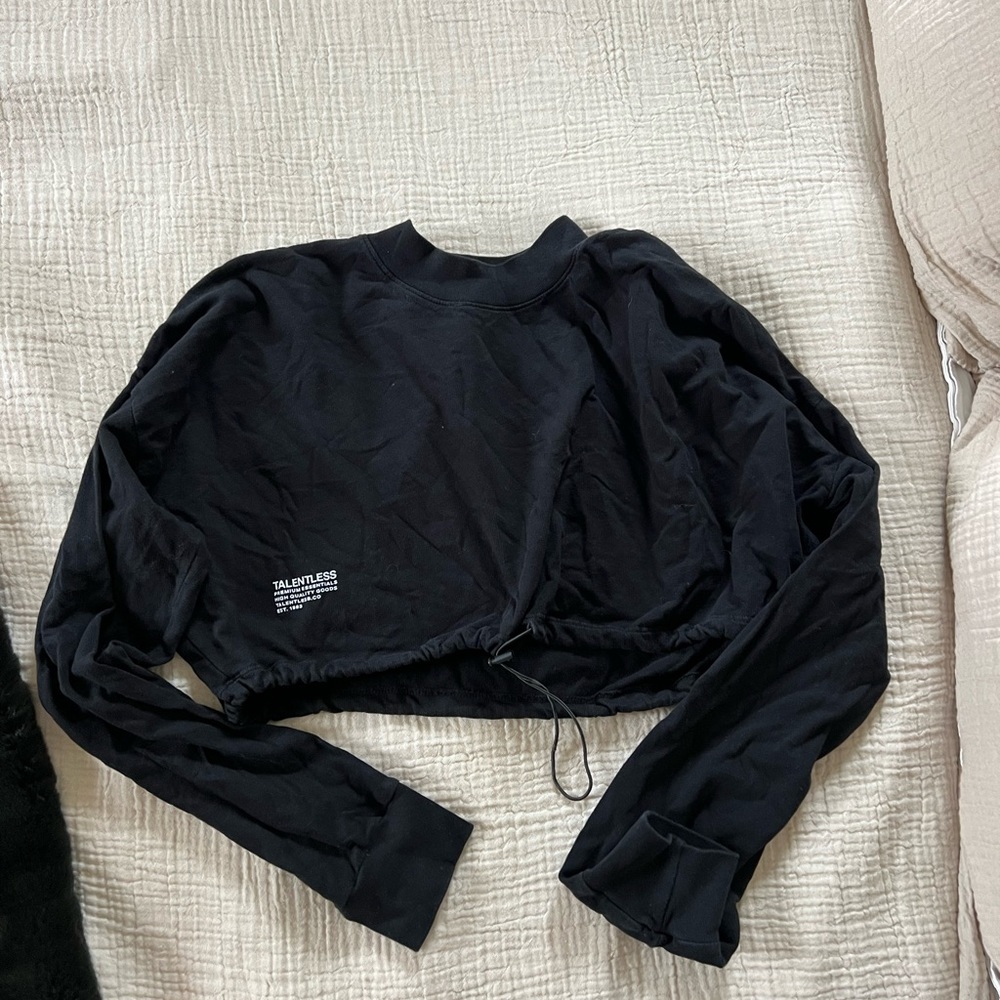 Talentless crop top